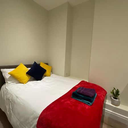 Modern & Elegant Central London Apartment Two Minutes From Train Station Esterno foto